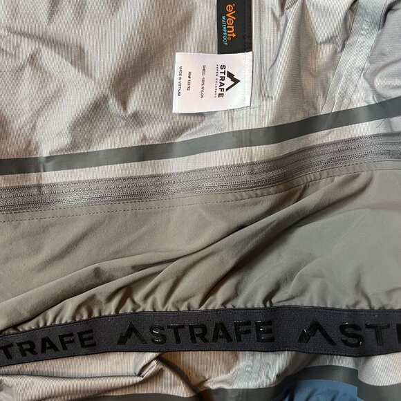 Strafe Nomad 3L Shell Jacket XXL. Like New. Worn Once. Waterproof & breathable. - Picture 9 of 10